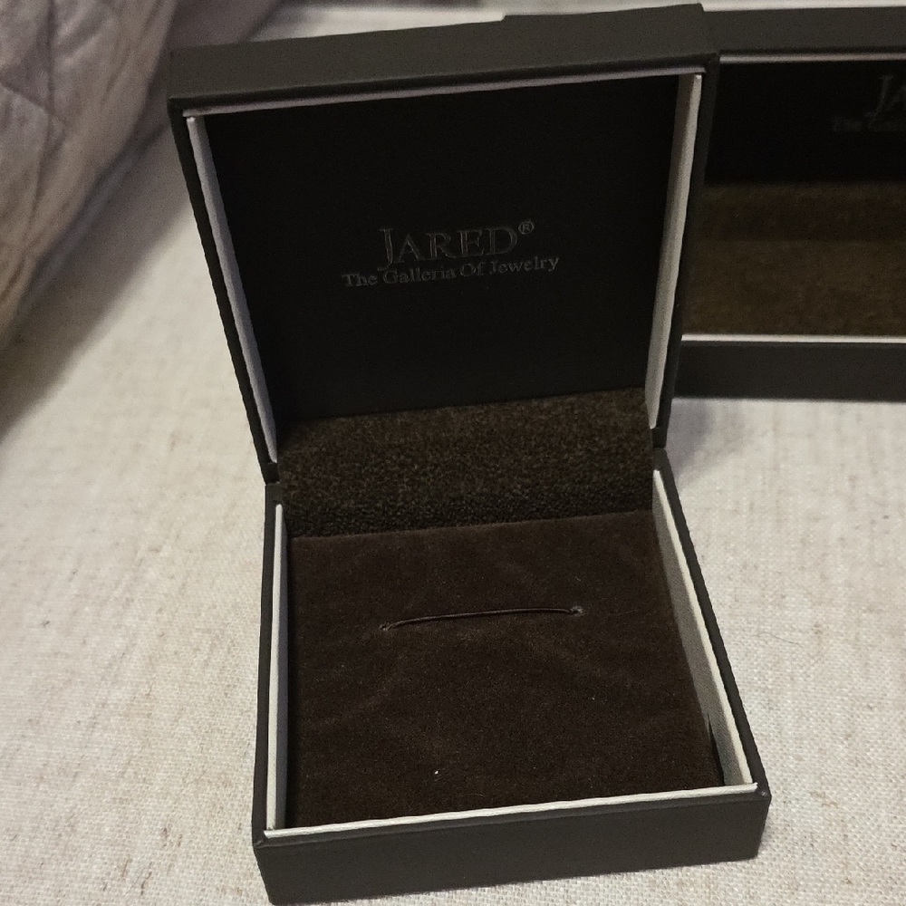 Jared Jewelry Boxes - Picture 5 of 6